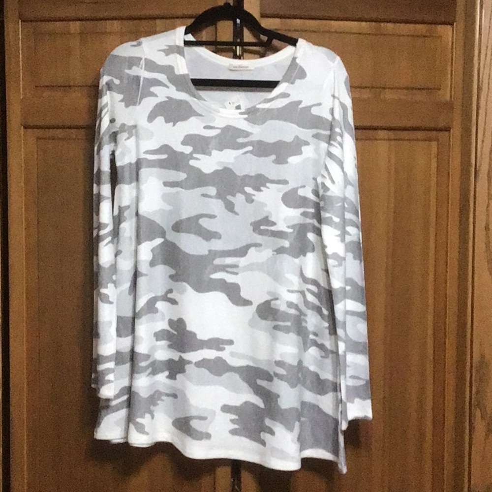 Enti Glamour tunic top, size Medium